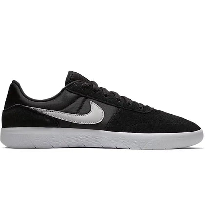 Nike SB Team Classic Black White - authentic Nike sneakers