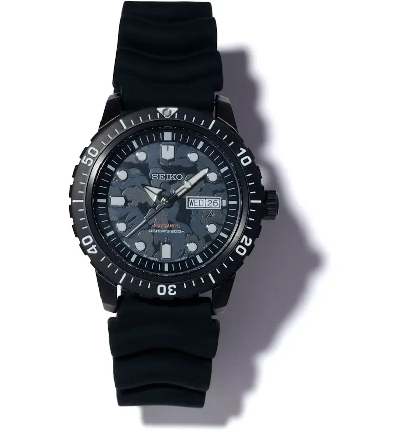 Seiko x Bape SZEL004 - vue 360